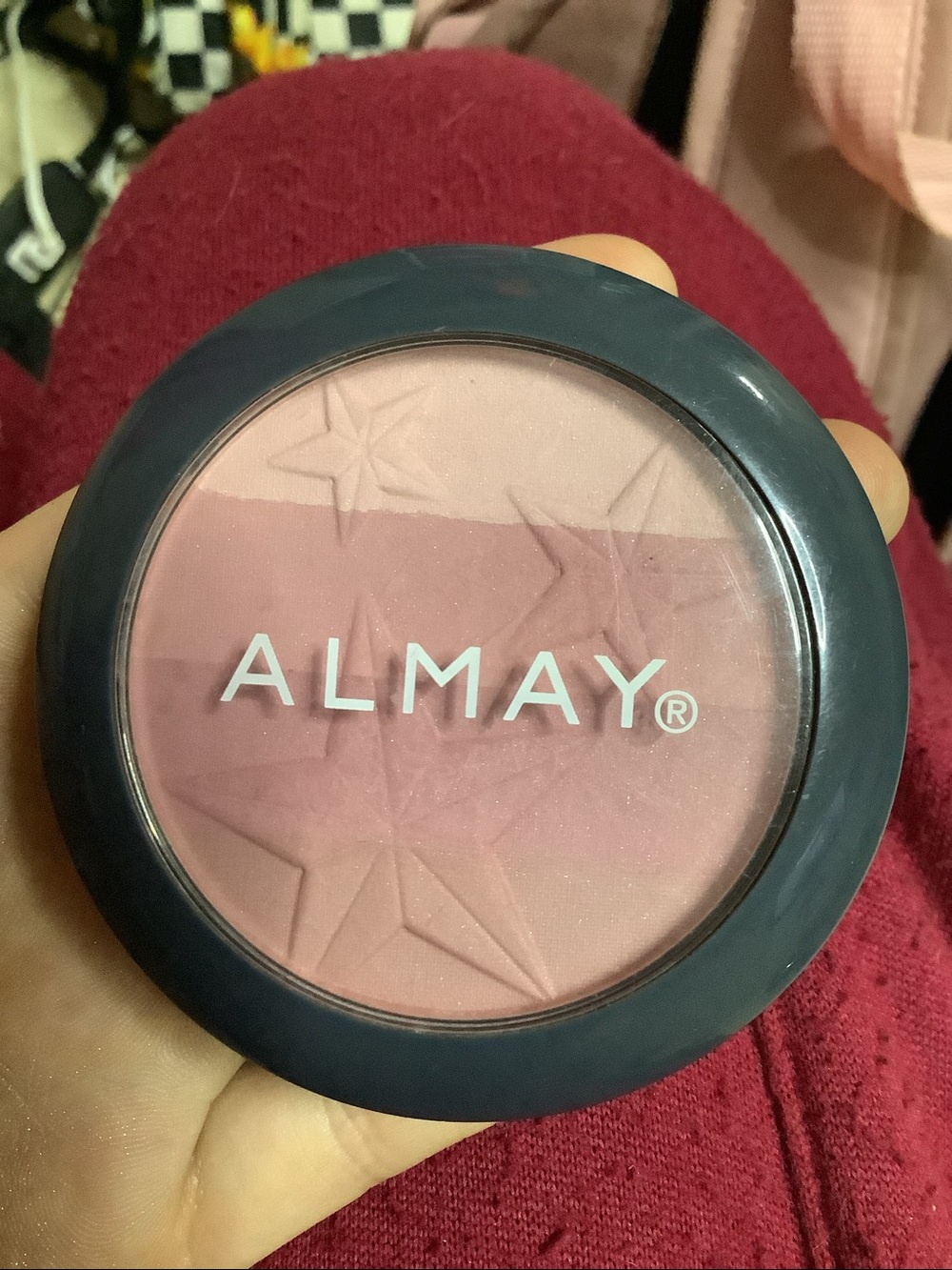Almay Star-Embossed Trio Blush in Soft Pink Shades - Picture 2 of 4